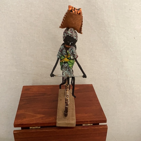 Vintage hand made Jamaican folk art figurine - Picture 4 of 7